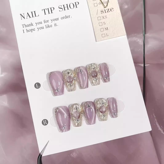 C28 - Gala (Light Purple)